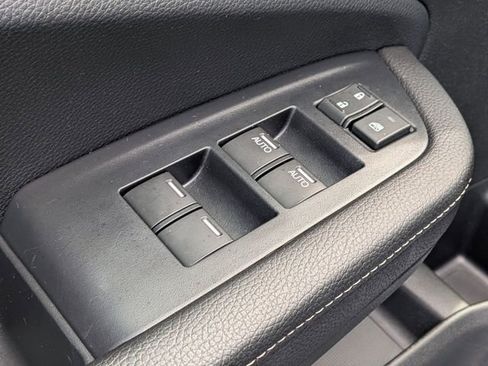 Used 2025 Honda Ridgeline Sport image 14