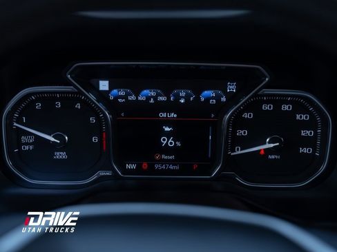 Used 2021 GMC Yukon XL Denali w/ Denali Premium Package image 40