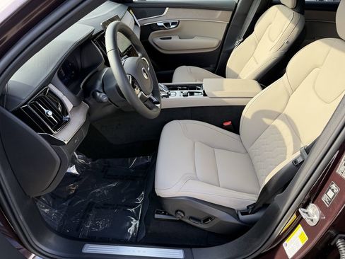 New 2026 Volvo XC90 B6 Plus w/ Protection Package Premier image 9