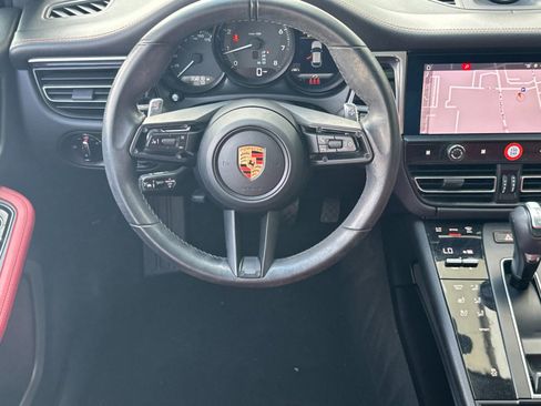 Certified 2023 Porsche Macan AWD/4WD image 14