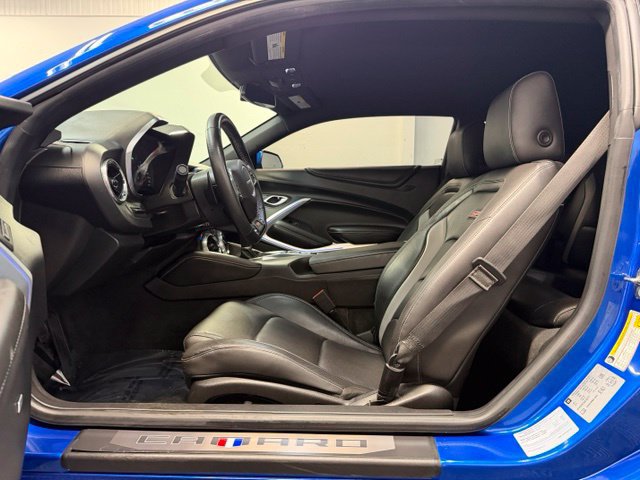 Used 2018 Chevrolet Camaro SS RWD image 13