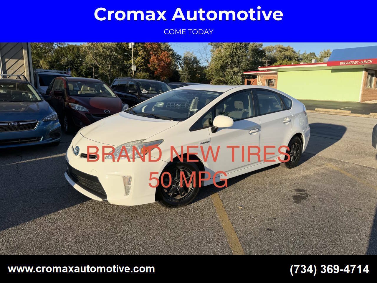 Used 2015 Toyota Prius Two FWD image 1