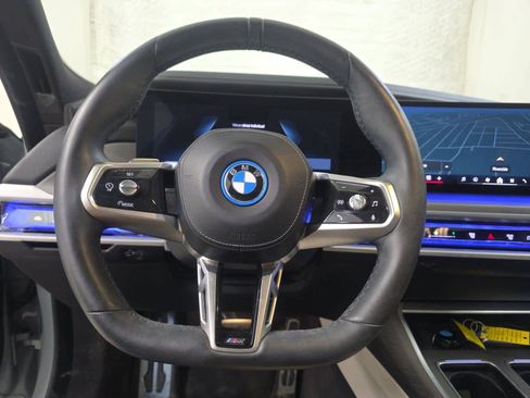 Used 2023 BMW i7 xDrive60 AWD/4WD image 7