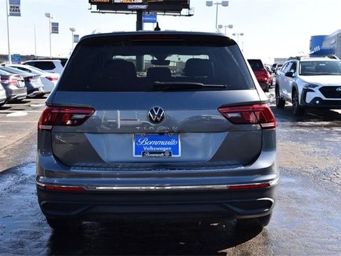 Used 2023 Volkswagen Tiguan SE image 6