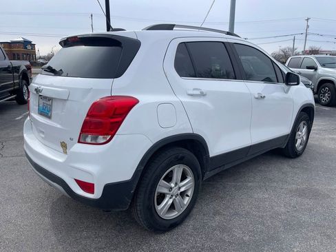 Used 2019 Chevrolet Trax LT w/ LT Convenience Package image 3