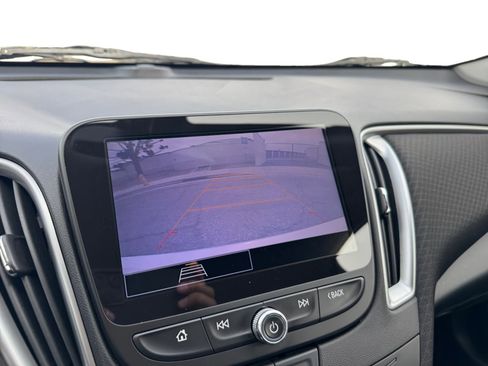 Used 2022 Chevrolet Malibu LT FWD image 13