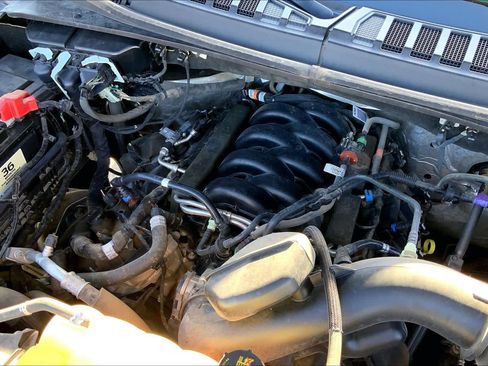 Used 2019 Ford F150 Platinum image 34