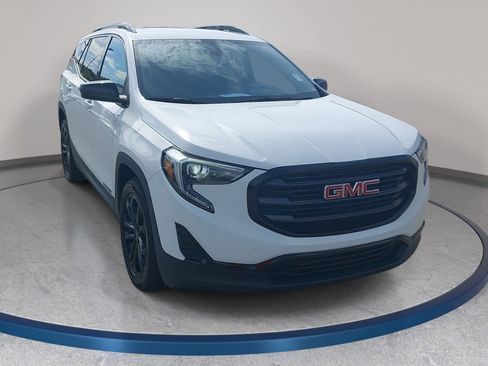 Used 2020 GMC Terrain SLE w/ Elevation Edition FWD image 3