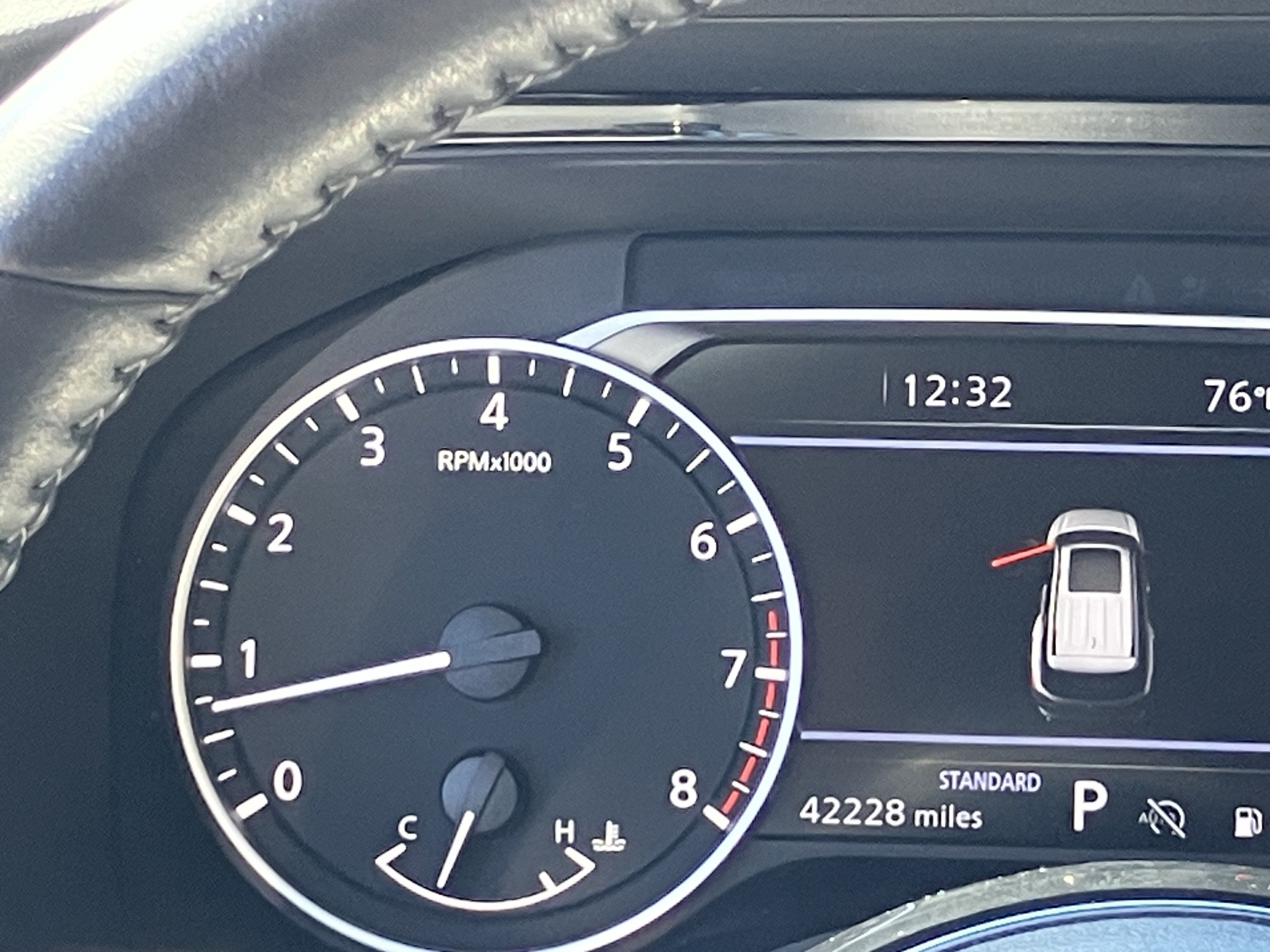Used 2025 Nissan Pathfinder SL FWD image 24