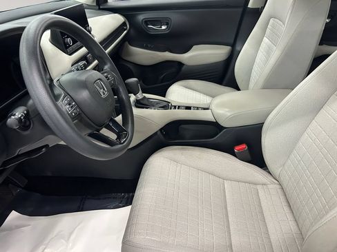 Used 2024 Honda HR-V LX image 9