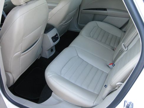 Used 2020 Ford Fusion SE image 22