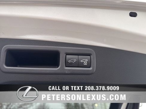 Used 2024 Lexus RX 450h AWD w/ Luxury Package image 21