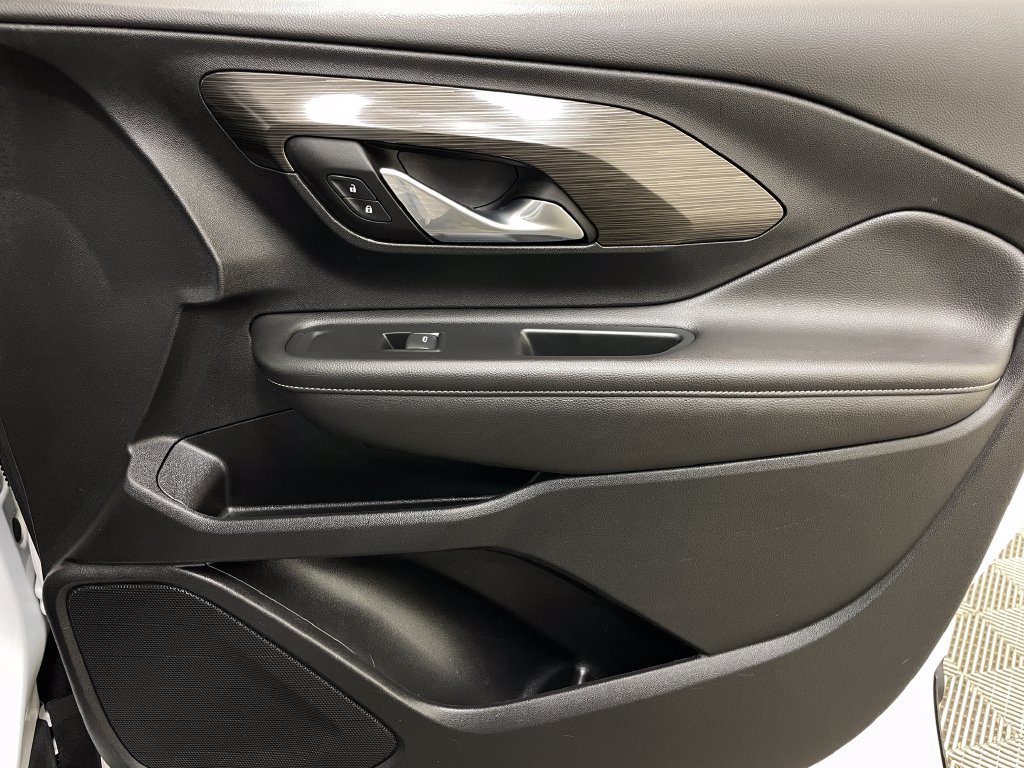 Certified 2022 GMC Terrain SLE w/ Driver Convenience Package FWD image 38