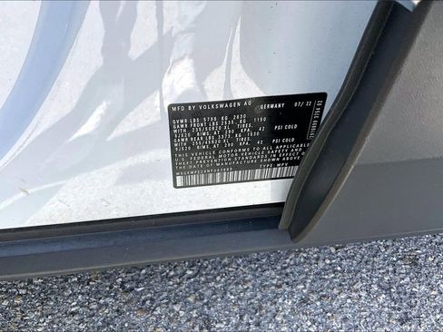 Certified 2022 Volkswagen ID.4 Pro S w/ Gradient Package image 27