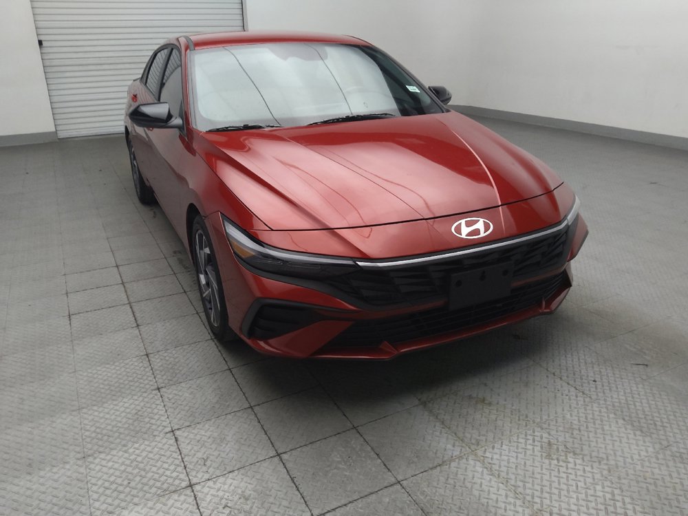Used 2025 Hyundai Elantra Sport FWD image 14