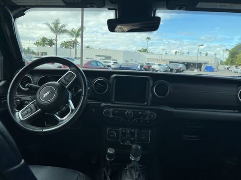 Used 2021 Jeep Wrangler Unlimited Sahara w/ Safety Group image 10