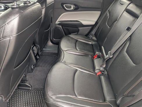 Used 2024 Jeep Compass Limited image 17