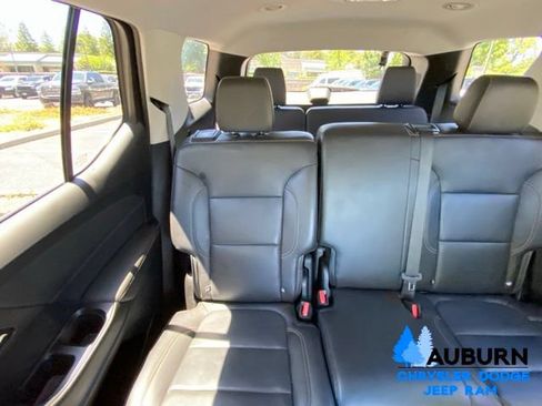 Used 2021 Chevrolet Traverse LT w/ LT Premium Package AWD/4WD image 26