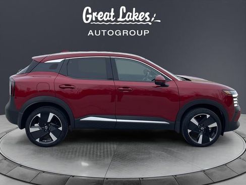 Used 2025 Nissan Kicks SR image 6