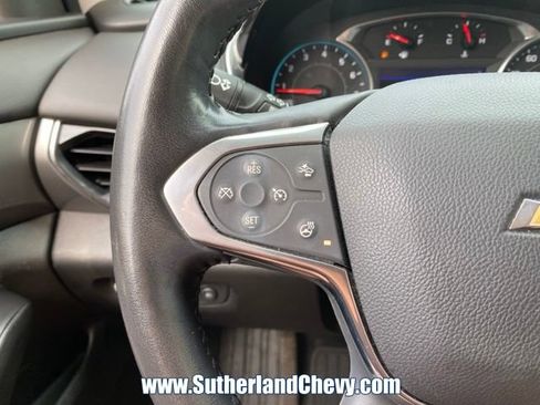 Used 2020 Chevrolet Traverse LT w/ LT Premium Package FWD image 23