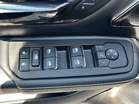 Used 2026 RAM 1500 Limited AWD/4WD image 12