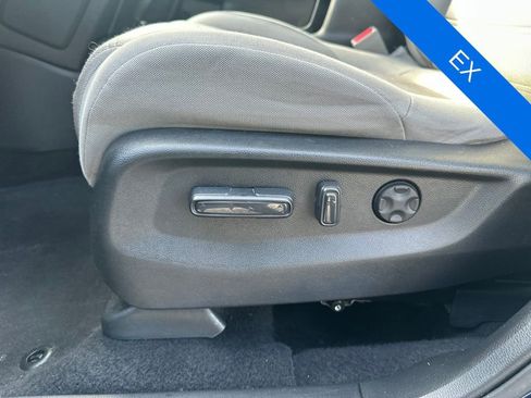 Used 2017 Honda CR-V EX image 11