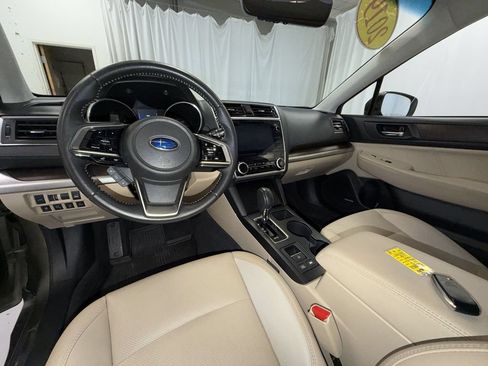 Used 2019 Subaru Outback 2.5i Limited AWD/4WD image 13