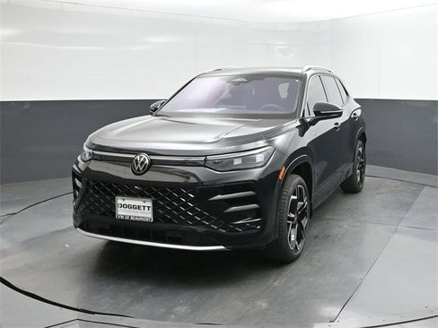 New 2026 Volkswagen Tiguan SEL R-Line image 30