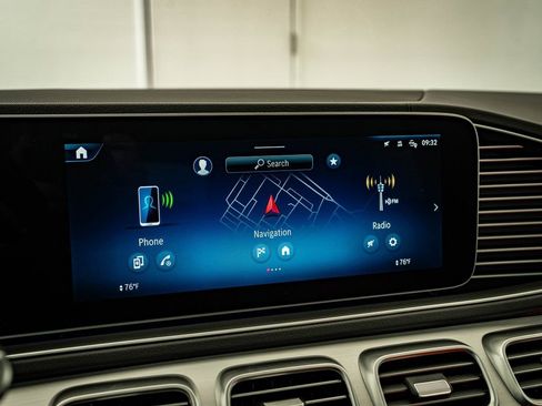 Certified 2025 Mercedes-Benz GLE 53 AMG 4MATIC image 34