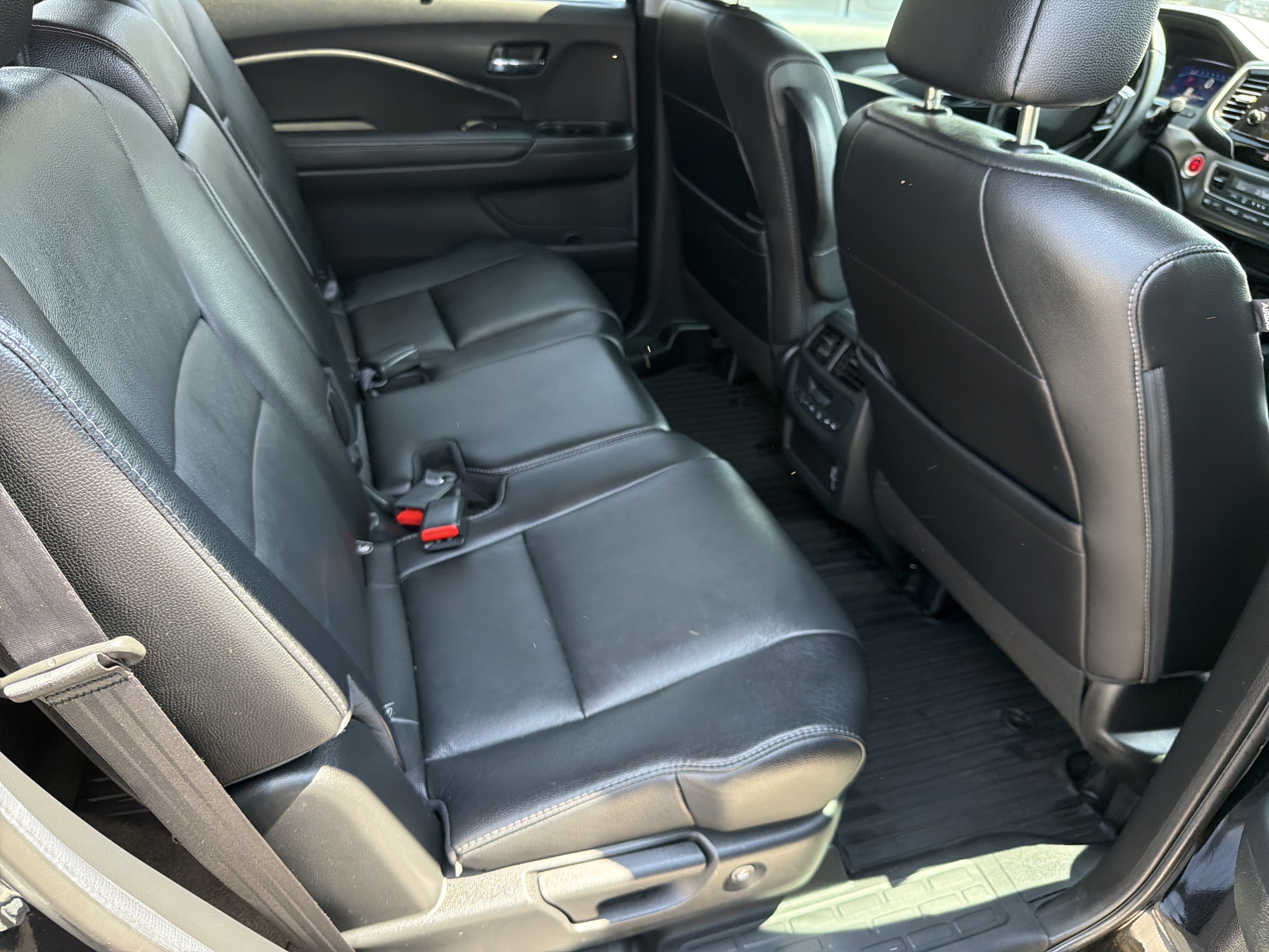 Used 2021 Honda Pilot Special Edition image 16