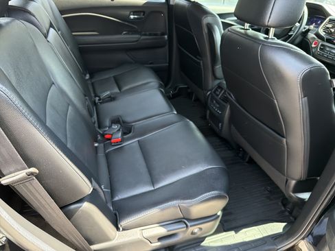 Used 2021 Honda Pilot Special Edition image 16