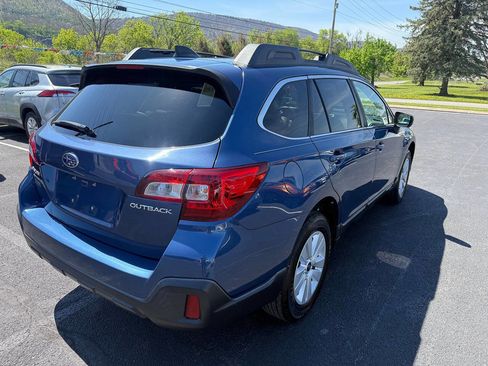 Used 2019 Subaru Outback 2.5i Premium AWD/4WD image 5