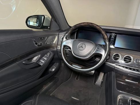 Used 2015 Mercedes-Benz S 550 Sedan image 23