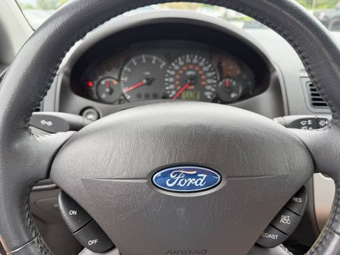 Used 2007 Ford Focus SE FWD image 22