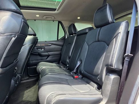 Used 2024 Honda Pilot Elite image 23