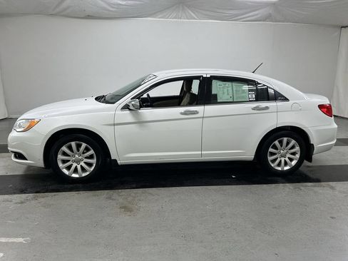 Used 2013 Chrysler 200 Limited FWD image 6