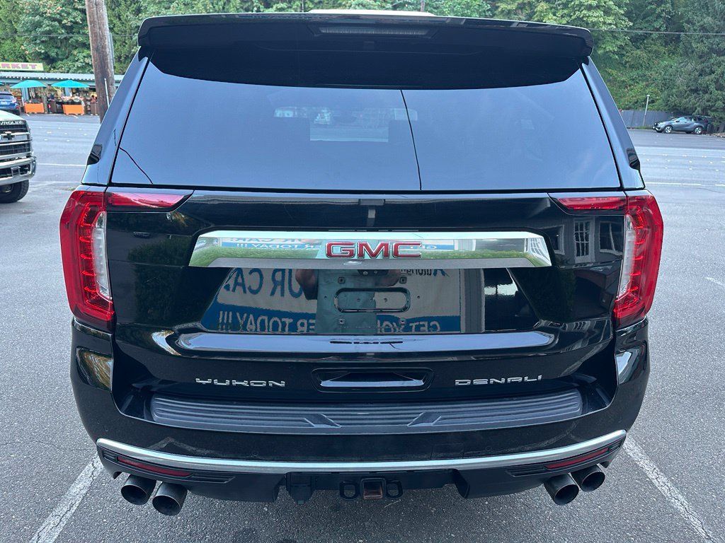 Used 2022 GMC Yukon XL Denali w/ Denali Ultimate Package AWD/4WD image 6