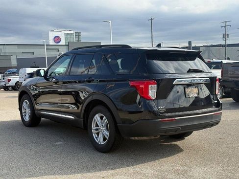Certified 2020 Ford Explorer XLT RWD image 8