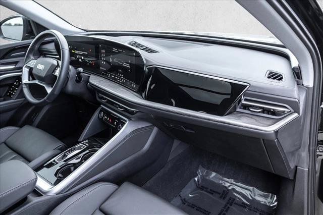 Certified 2025 Audi Q5 Premium w/ Premium Plus AWD/4WD image 25