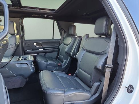 New 2025 Ford Expedition Platinum w/ Stealth Performance Package image 11