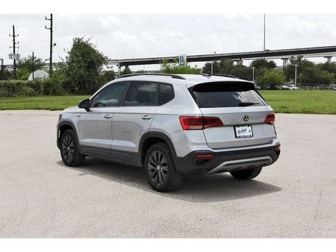 Certified 2024 Volkswagen Taos S w/ MDO Package FWD image 5