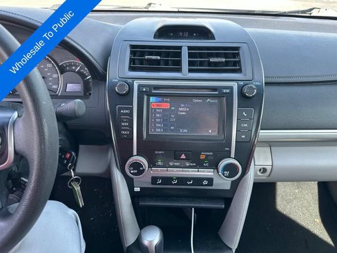 Used 2012 Toyota Camry LE FWD image 11