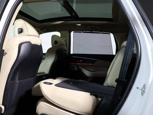 Certified 2026 Acura MDX SH-AWD w/ Advance Package image 15