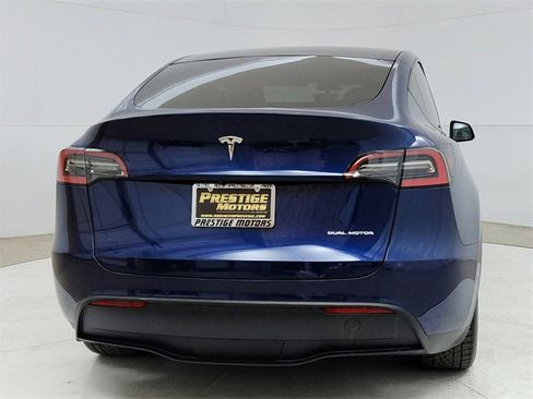 Used 2021 Tesla Model Y Long Range image 6