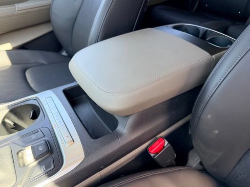 Used 2026 Kia Carnival FWD image 22