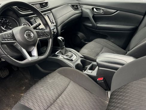 Used 2020 Nissan Rogue SV image 12