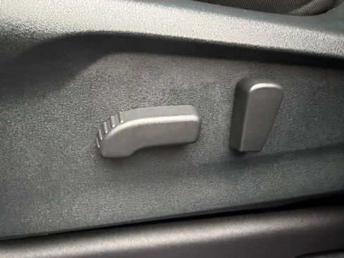 Used 2025 Subaru Ascent Premium image 18