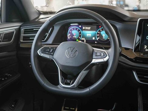 New 2026 Volkswagen Atlas Cross Sport SEL Premium R-Line AWD/4WD image 17