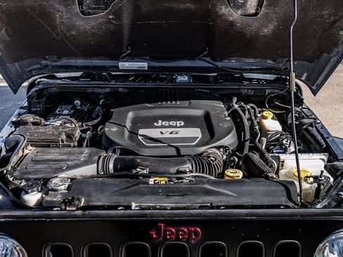 Used 2017 Jeep Wrangler Unlimited Rubicon image 43