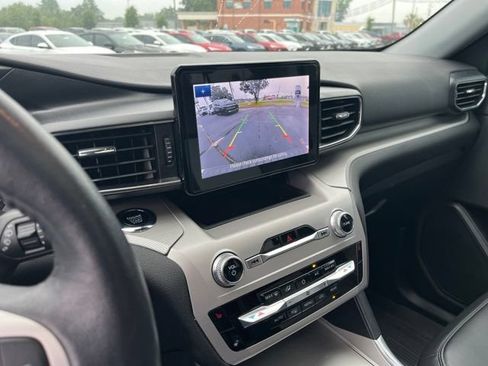 Used 2023 Ford Explorer XLT w/ Equipment Group 202A RWD image 24